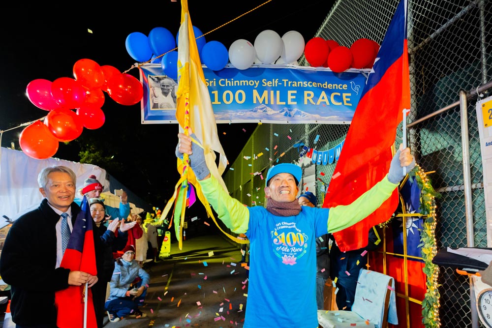 Lo Wei Ming finishes his 5th Sri Chinmoy 3,100-mile race